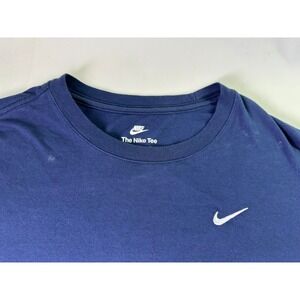 Nike Men's Size Large Navy Blue Dri-FIT Performance T-Shirt Embroidered Swoosh